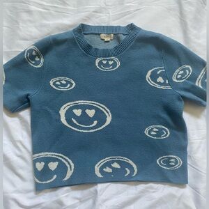 debut Light Blue Knit Cropped Short Sleeve Sweater with White Smiley Detail - M
